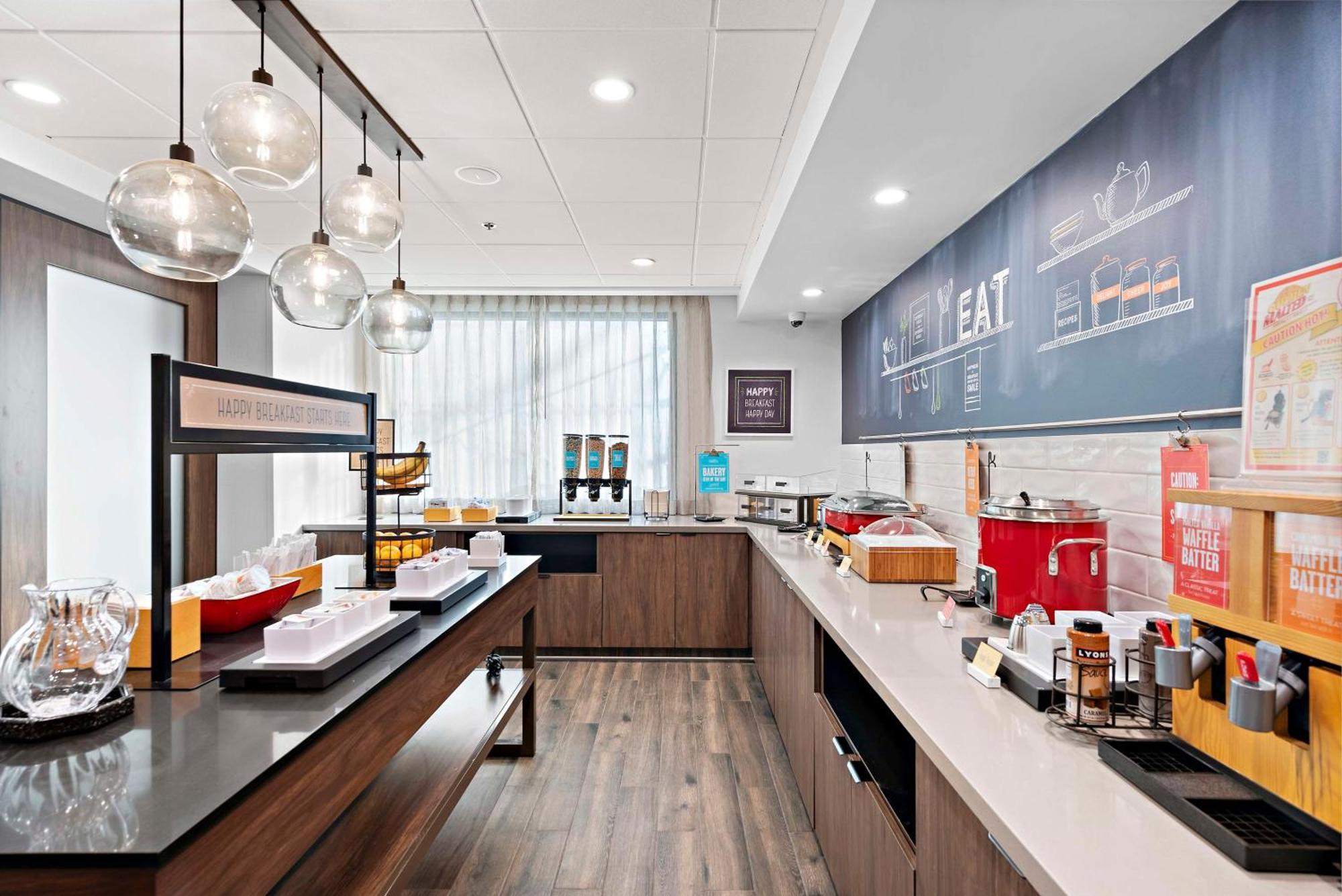Hampton Inn Los Angeles Airport Lennox Bagian luar foto