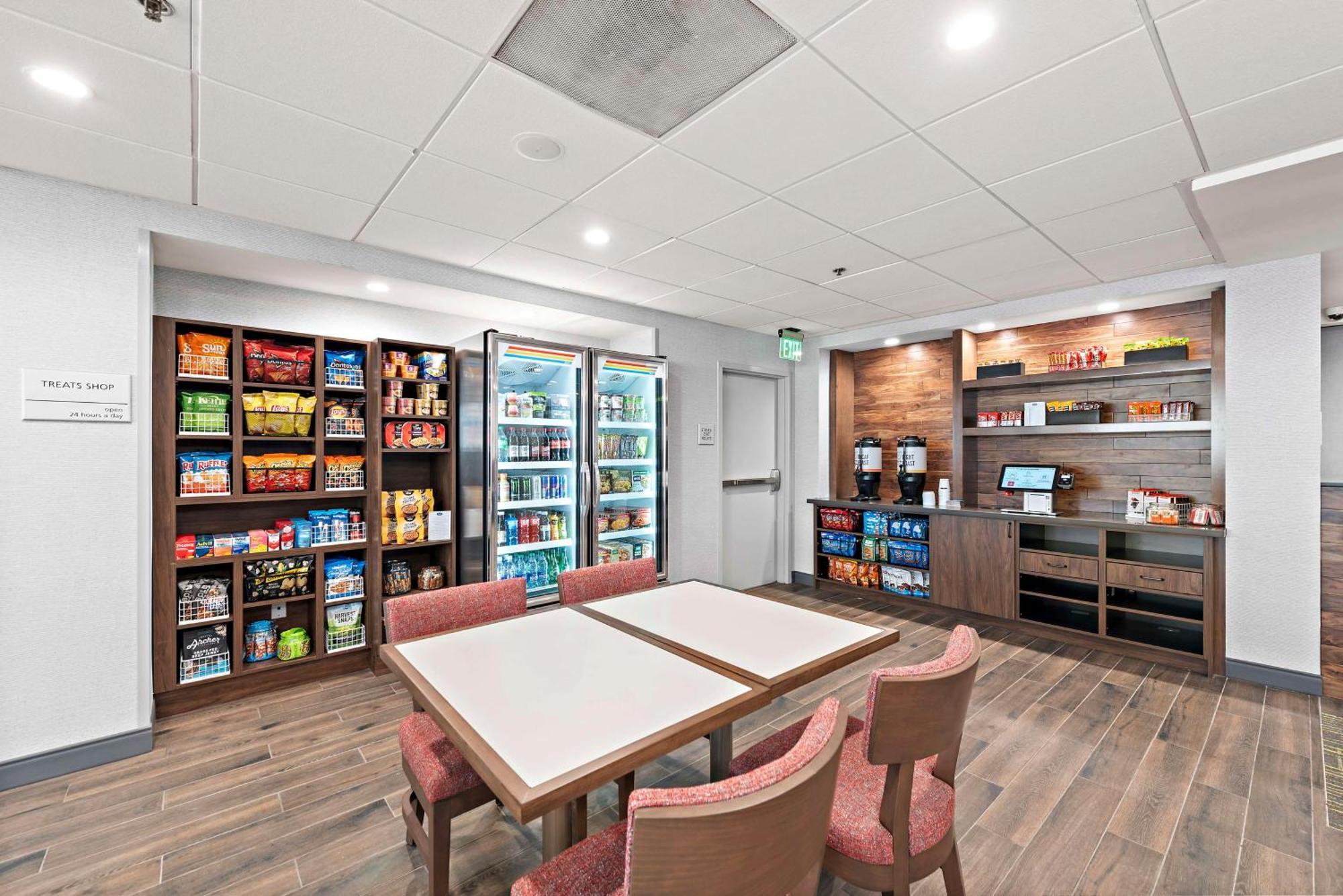 Hampton Inn Los Angeles Airport Lennox Bagian luar foto