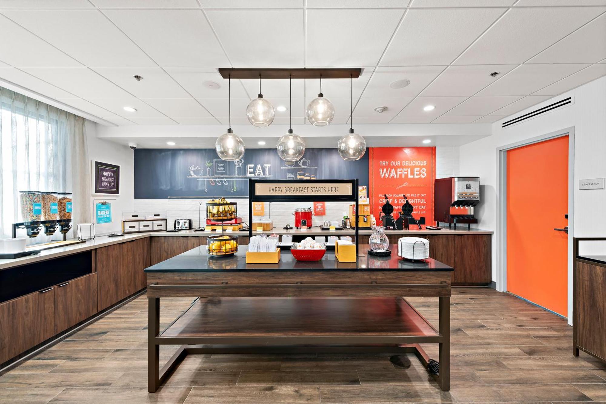 Hampton Inn Los Angeles Airport Lennox Bagian luar foto